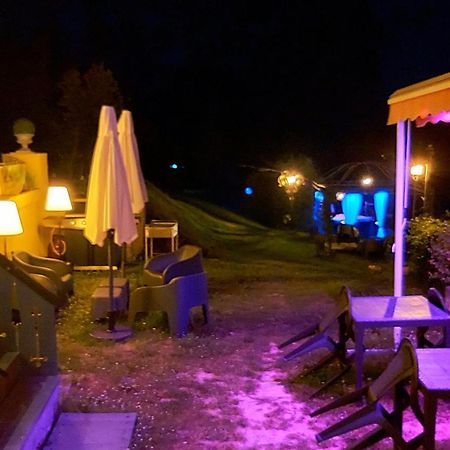 Bonbon Chambre D'Hotes Saint-Julien-de-Lampon Esterno foto