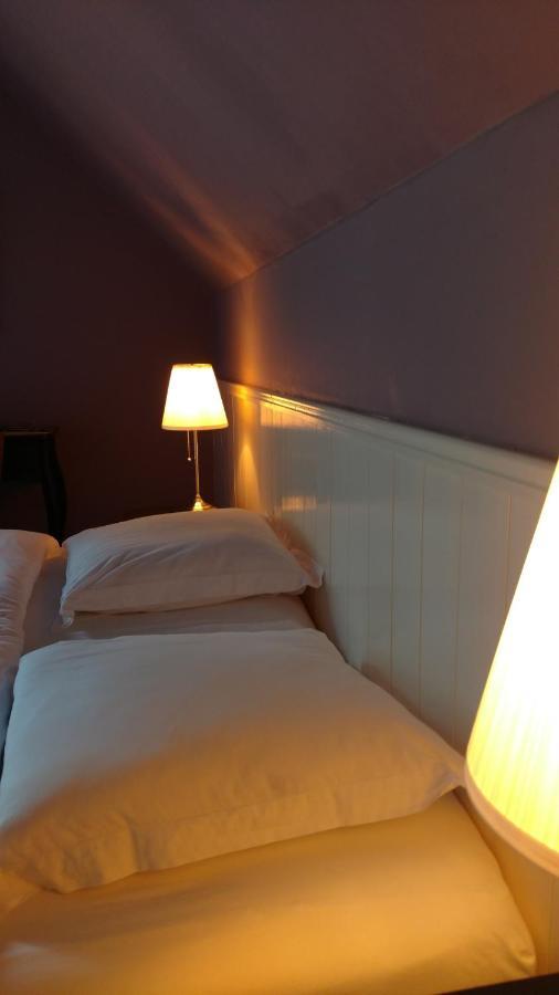Bonbon Chambre D'Hotes Saint-Julien-de-Lampon Esterno foto