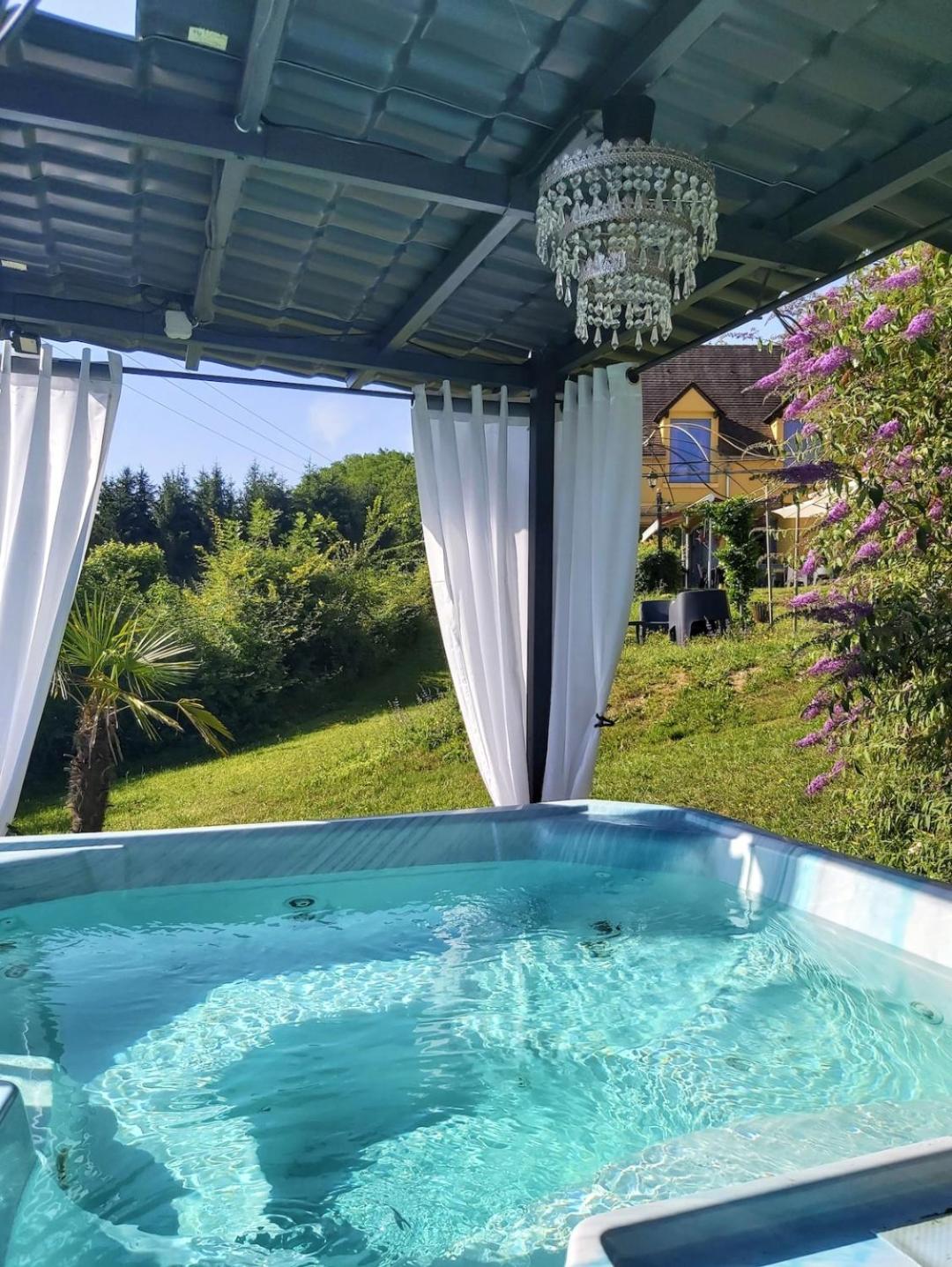 Bonbon Chambre D'Hotes Saint-Julien-de-Lampon Esterno foto